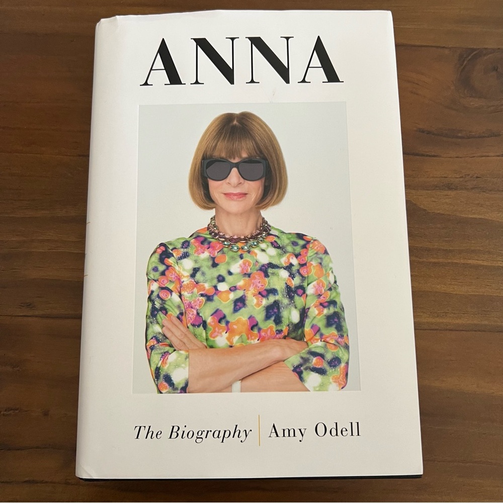 📕 “ANNA the biography” hardcover book by AMY ODELL
